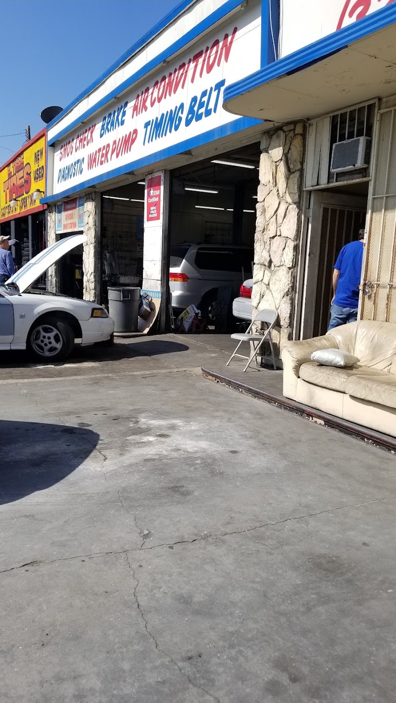 Vermont Auto Center in Los Angeles