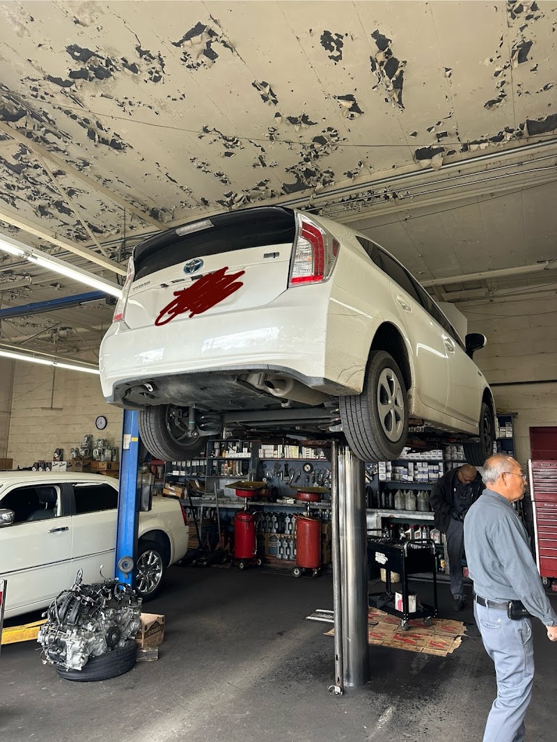 Vermont Auto Center in Los Angeles